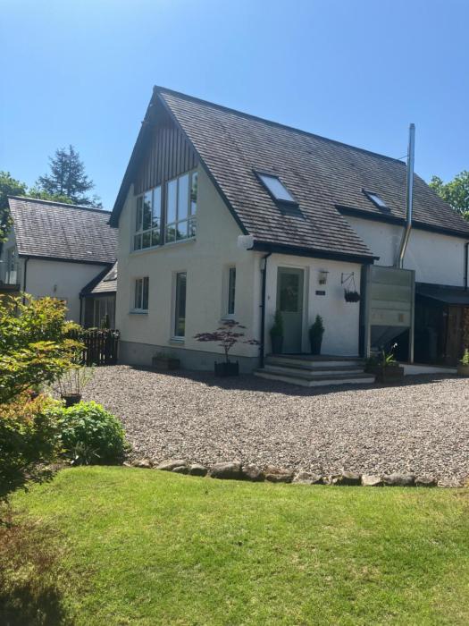 Acorn Cottage & Little Oaks