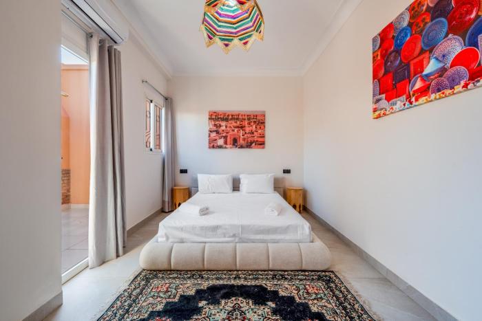 Cityscape Bliss Spacious & Sunny Apartment