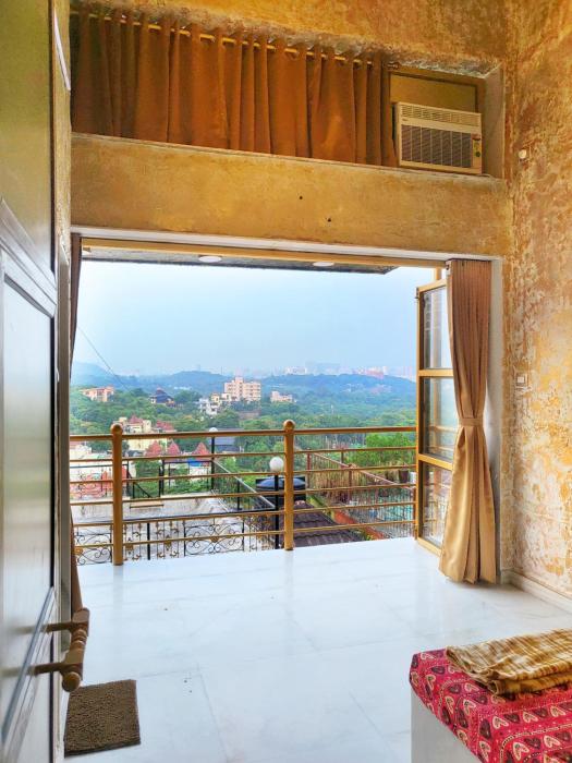 Wadhwanis Haveli villa in Royal Palms