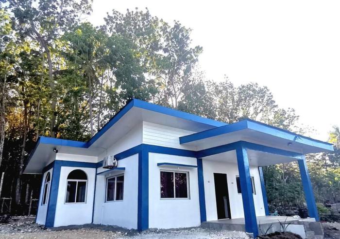 House with Sunrise&Beach view
