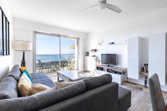 Appartement dexception avec vue plongeante sur lOcéan - Elégance et évasion