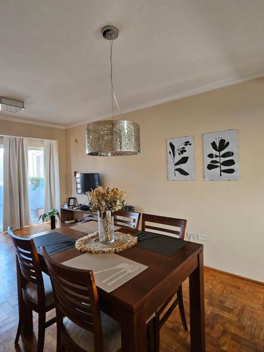 Cómodo departamento en Nueva Córdoba con amplia terraza y asador privado