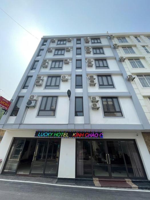 LUCKY HẠ LONG H0TeL
