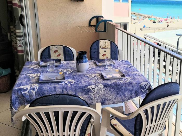 Direct sur plage pour ce charmant T2 avec parking privatif - 4OND28