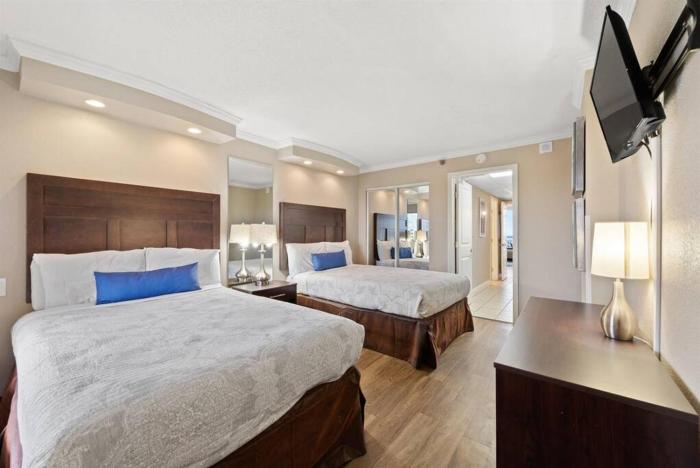 Direct Oceanfront Suite, Your Relaxing Getaway! CV 938