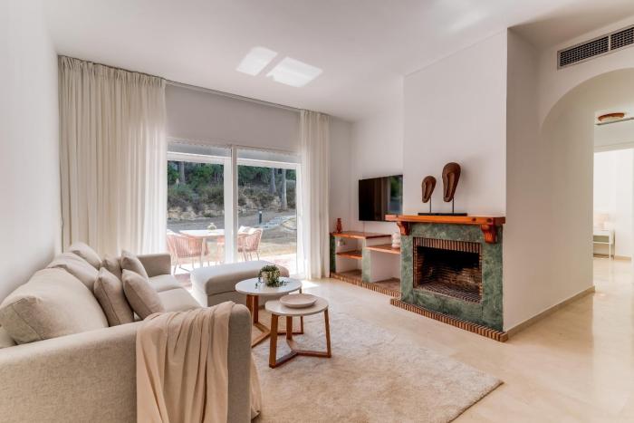 Estepona Golf Apt - Los Pintores - Pool & Terrace