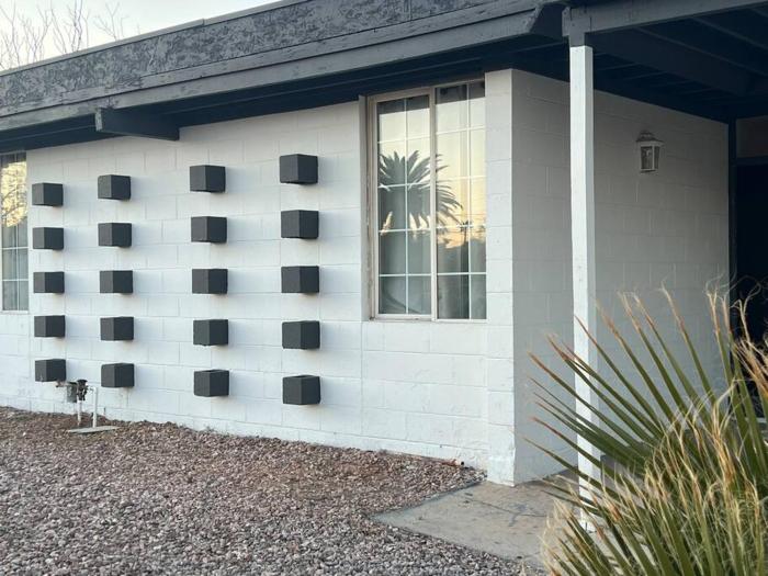 Vegas Super Central House