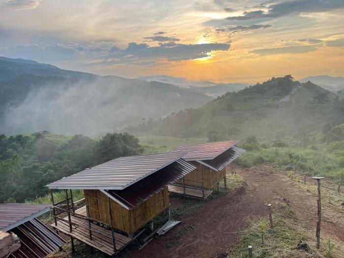 ม่อนดาวเดือนแค้มป์ปิ้ง ถนนลอยฟ้าแพร่