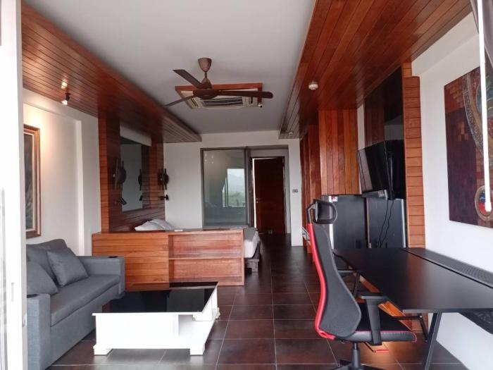 The green golf resident