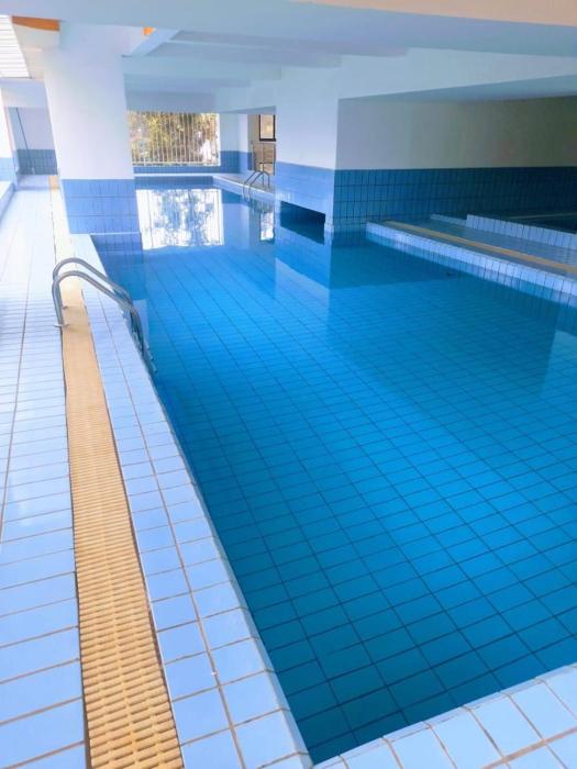 luxurious two bedroom apartment with unbeatable city scenic views