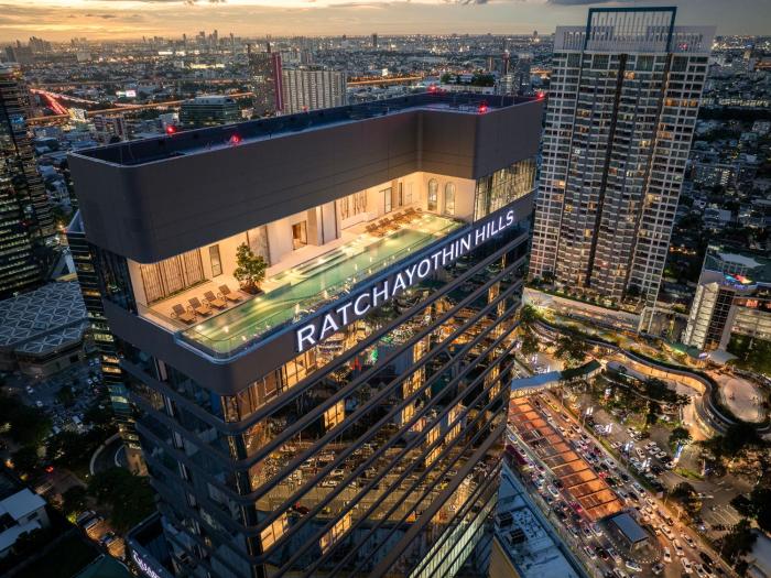 The Quarter Ratchayothin by UHG