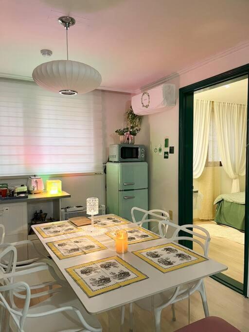 Seokchon Lake Memories Stay