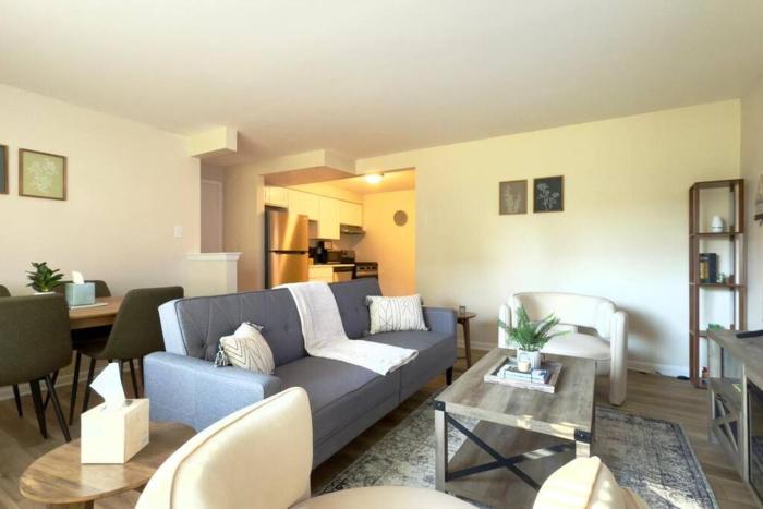 Sleek 1BR Getaway Ideal Spot Near OHare