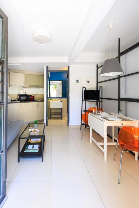 AIOLOS glyfada centre apartment 3