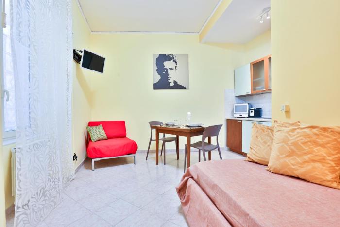 GuestHost - Casazzurra - Your place next to Port & Castel Nuovo