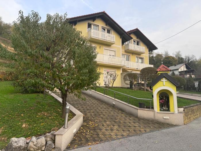 Apartments Matanovic