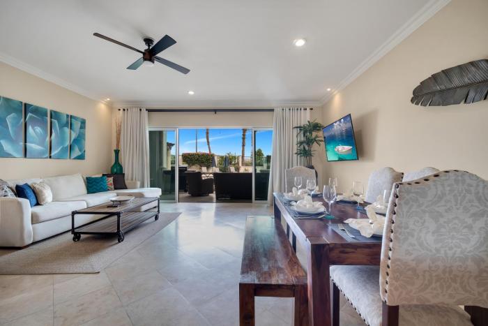 Casa Sirena- Secure & Private Poolside Retreat