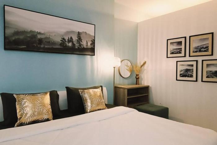 Otis at Midori, AS Fortuna, Cebu