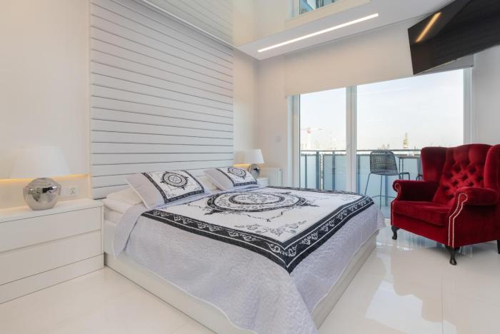 Wałowa Bastion Studio with Parking by Noclegi Renters