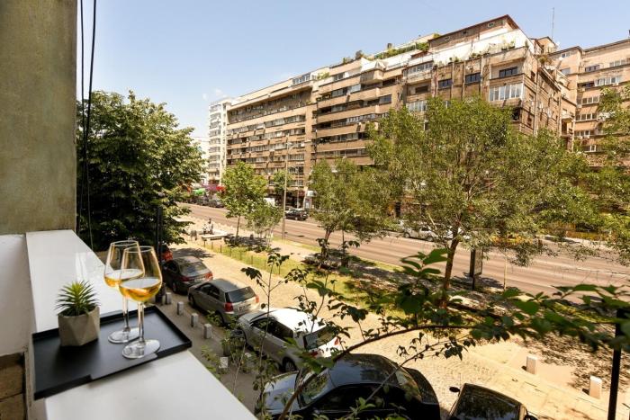 City Haven - Downtown Apartments with Art Deco Design