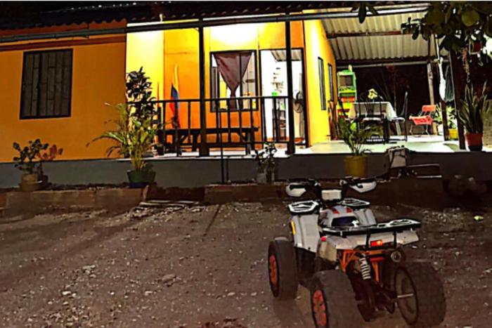 Casa campestre nudista