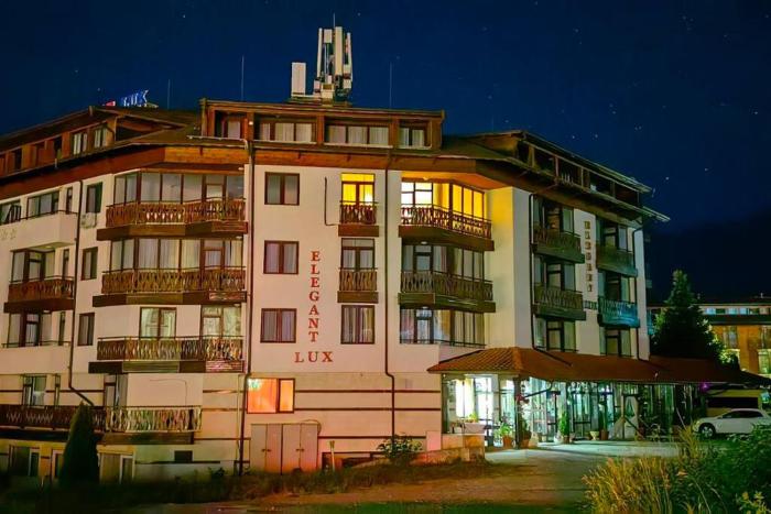 Two Bedroom Flat near Gondola