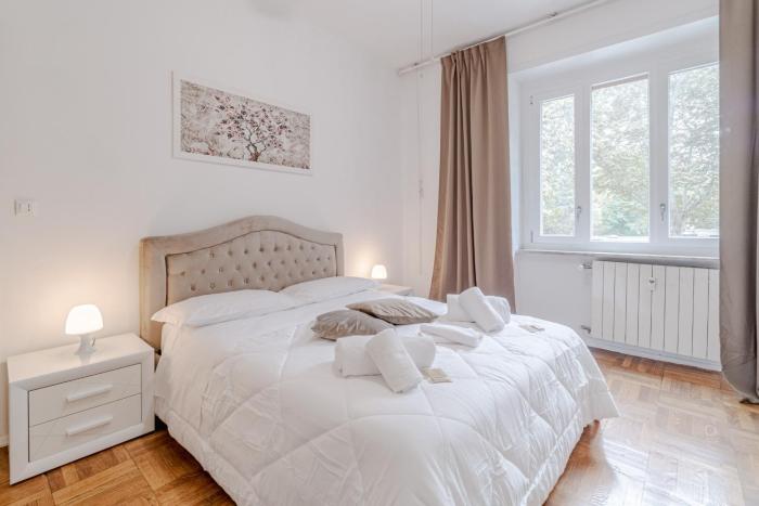 Bright Apartment near Parco Dora - two Balconies