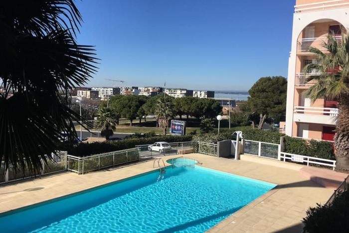 La Mascotte de Sète studio cabine Pking