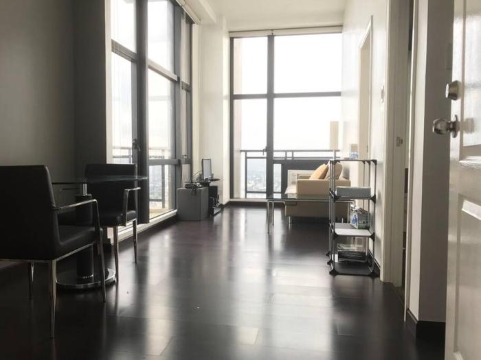 66F 1 BR Penthouse with 2 Balconies Panoramic View