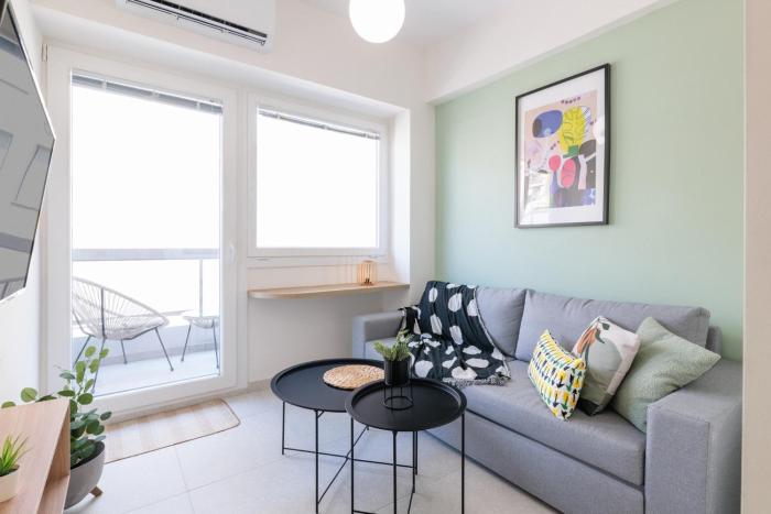 Blow- Free parking #Skgbnb