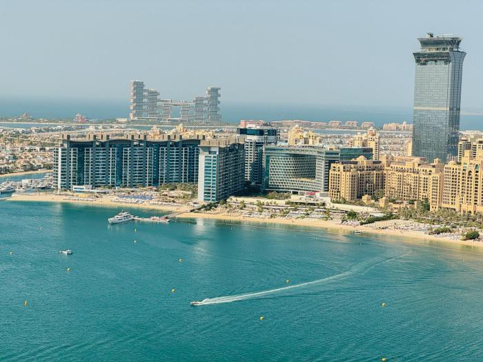 Stunning Palm View 1BR Apartment in Dubai Harbour