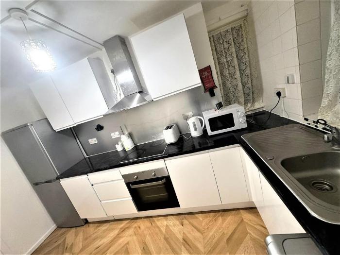 3 Bedroom Apartment in East London