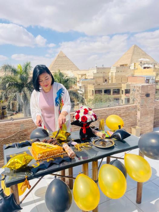 Pyramids Express View Hotel