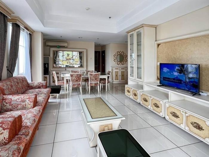Luxury 2BR Apt Menteng with Pool, Wi-Fi, Gym by 2ndHome