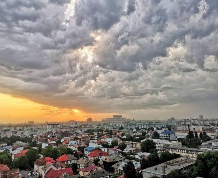 Luxurious Penthouse with fantastic views!