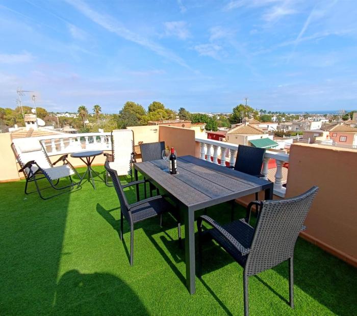 Casa del sol, Las Ocas urbanizacion,2 bedrooms , 2 bathrooms,solarium ,nice swimming pool and barbecue