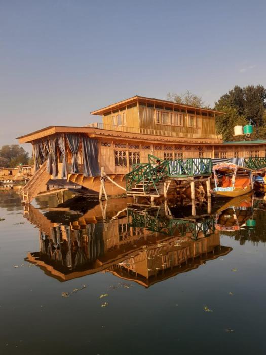 Nageen Castle Group of House Boats