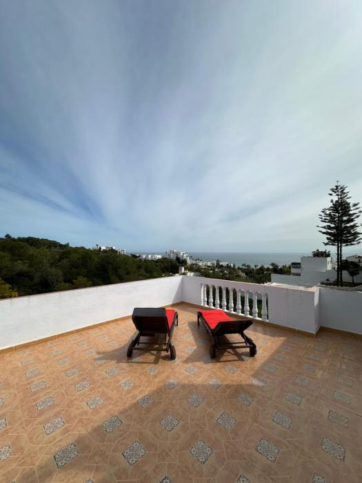 Spacious apartment with panoramic views