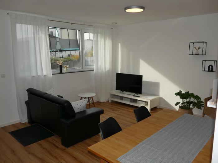 Modern Apartment Buttenheim - gratis Highspeed WLAN, Parkplatz, nahe Bamberg
