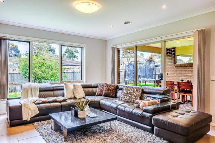 StayAU Spacious Stay Point Cook