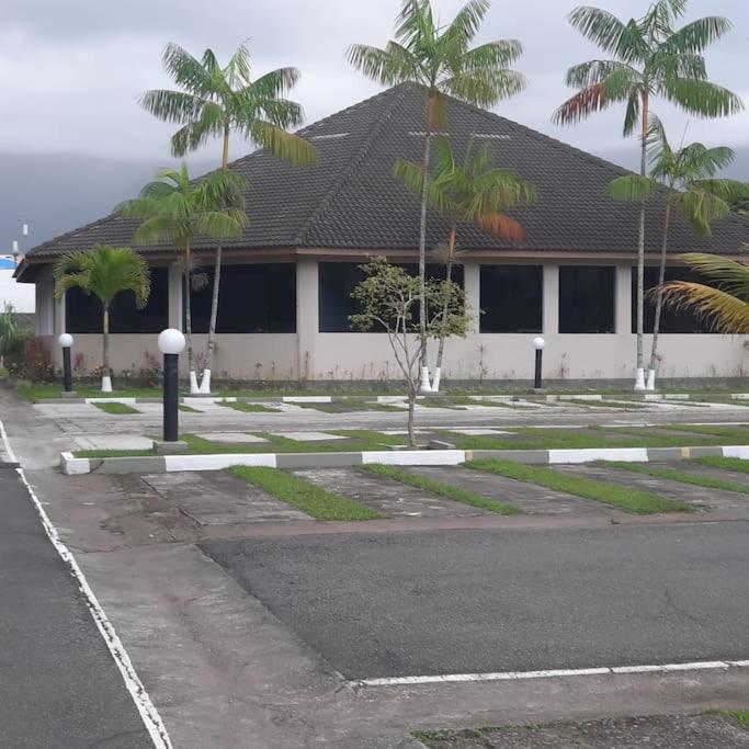 Ap a 150 m da praia, 1 quarto e 1 suite com ar