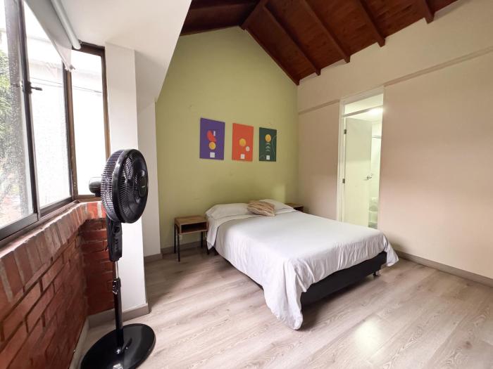 Alojamiento en apartamento cerca a Provenza - M203 By Roots Rentals