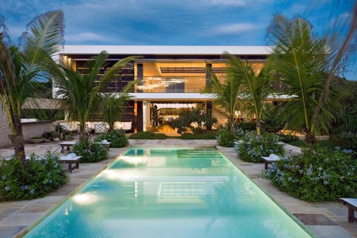 Elegant Villa in Ferradura Beach Buzios - BUZ003