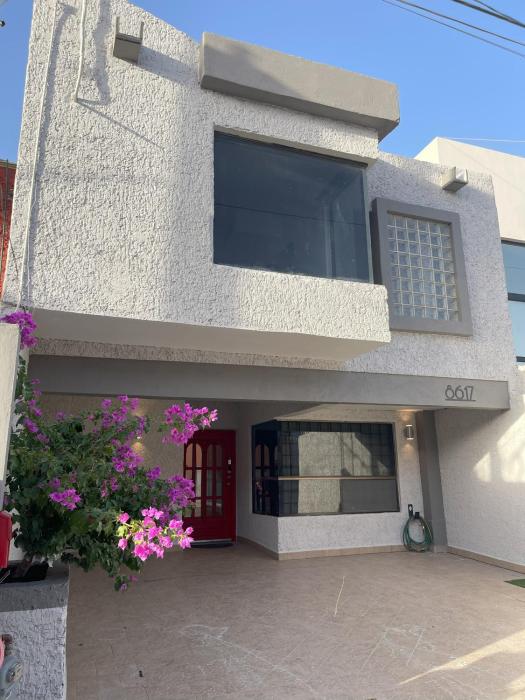 Plácida casa cerca del consulado a 1500 metros del consulado americano