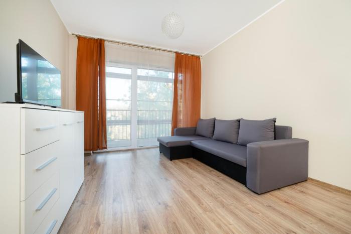 Pogonowskiego 2-Bedroom Apartment by BookingHost