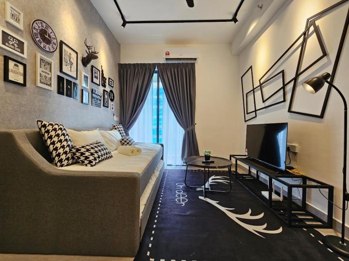 Sunsuria Setia Alam 23# Setia City mall# SCCC# 3 Bedroom 4-9pax