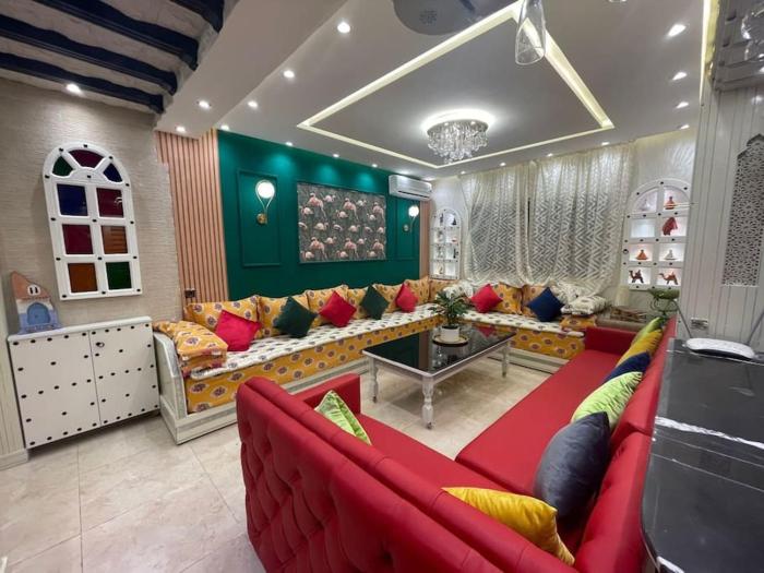 Spacieux appartement corniche