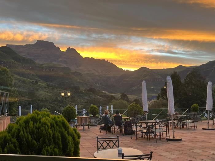 Champagne Castle Hotel