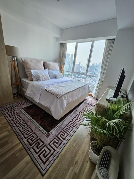 Resort 3BR CBD Kuningan, Near to LRT, Busway and Mall