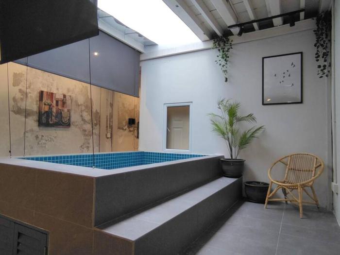 Heritage House 4BR with Dipping Pool, Central Location Near Street Art 45